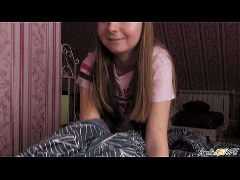 ❤️ La bionda succhia profondamente la sua migliore amica e si fa sborrare in bocca ️ Video di sessoal it.nudexxx.ru ❌