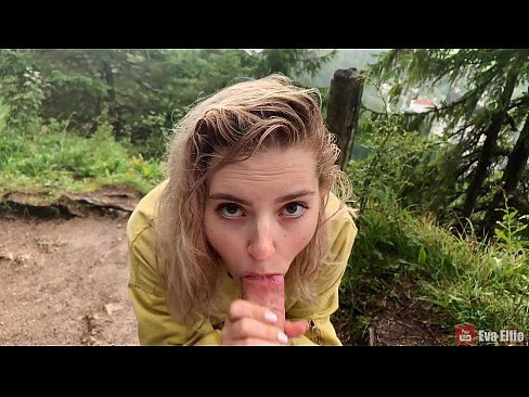 ❤️ Ragazza ingoia lo sperma dopo un pompino in pubblico - Eva Elfi ️ Video di sessoal it.nudexxx.ru ❌